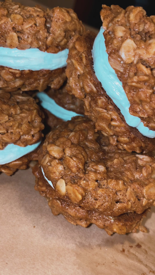 Organic Plant Based Oatmeal Creampie Cookies
